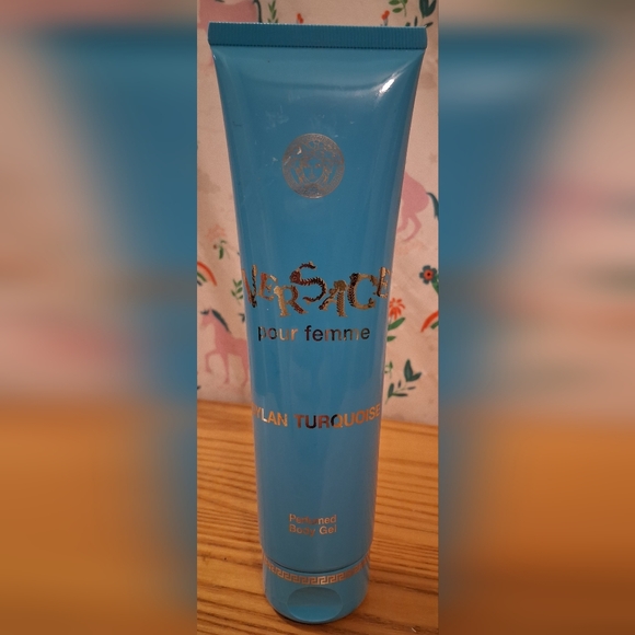 NIB Versace Dylan Turquoise Pour Femme Perfumed Shower Gel Fragrance 150ml - Picture 2 of 5